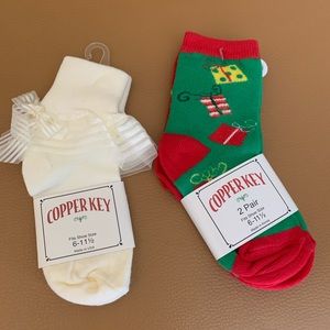 NWT 3 pairs kids socks